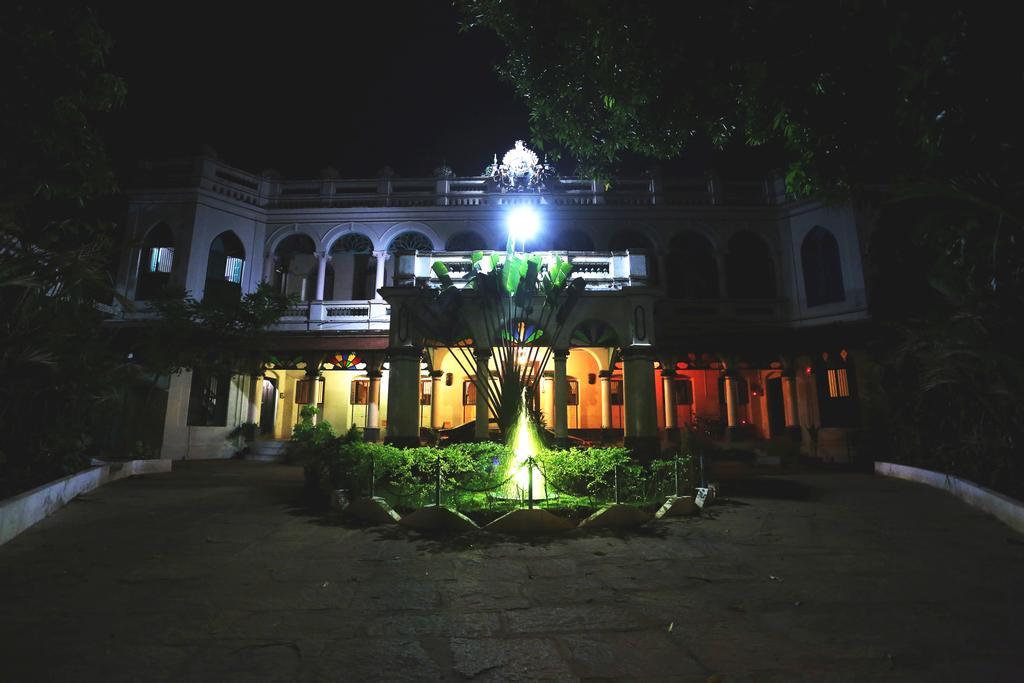 Chettinadu Mansion - An Authentic Heritage Palace Kānādukāttān Exterior foto